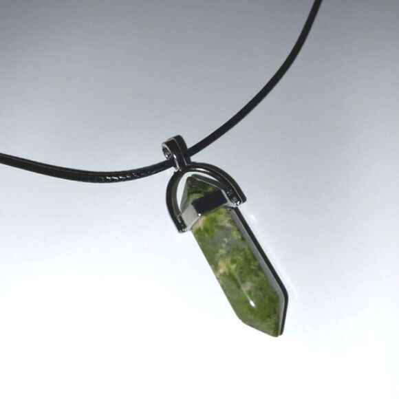 Natural energy crystal pendant necklace - Picture 5 of 8